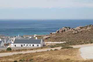 Prime coastal erf, 742 sqm, ocean view potential, Britannica Heights