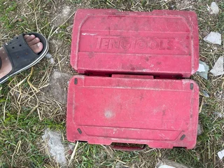 Empty tool box