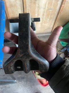 Dyna Seat bracket and front cover.