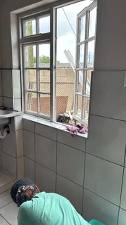 Separate entrance to Rent Adress- 50 Adriaan’s Rylaan Highway park