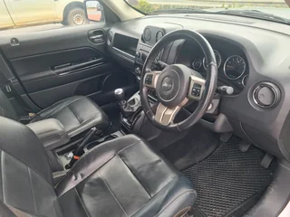 Jeep Patriot 2.4L Manual 2011