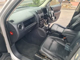 Jeep Patriot 2.4L Manual 2011