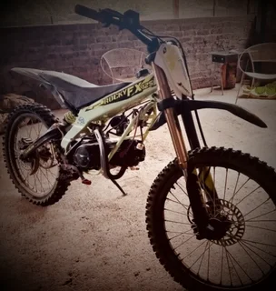 Puzey 125 off-road motorcycle