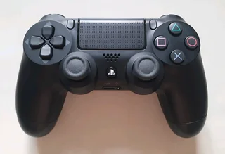 PS4 PlayStation 800 Gb Console plus NEW genuine controller - Price Reduced!!