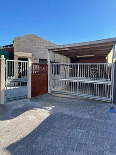 Separate entrance flat for rent Silversands