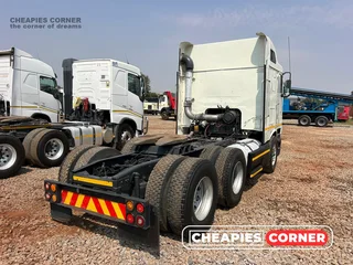 ● Save Big When You Buy This 2010 - International 9800i ●