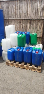 Plastic 25 litres  drums