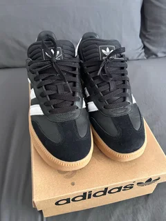 Adidas Samba