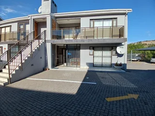Hartenbos 2 roomed fully equiped holiday flat close to main beach. R1500 per day from 3 Jan