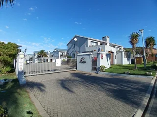 Hartenbos 2 roomed fully equiped holiday flat close to main beach. R1500 per day from 3 Jan