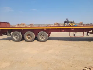 Cts tri axle trailer