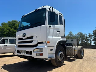 2008 NISSAN UD460 4X2 T/T