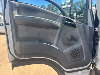 2014 ISUZU NPR300 DROPSIDE PERSONNEL CARRIER