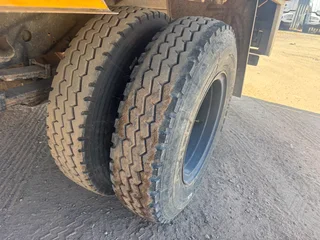 2014 ISUZU NPR300 DROPSIDE PERSONNEL CARRIER