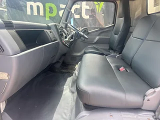 2013 FUSO FE7-136 REEFER