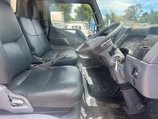 2013 FUSO FE7-136 REEFER