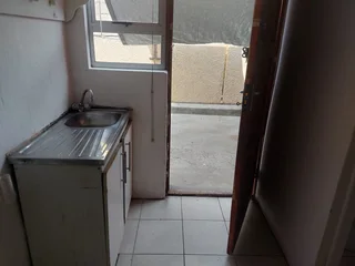 1-Bedroom Separate Entrance to rent in Lentegeur