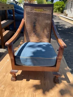 chair - Ad posted by Gustav Schaefer