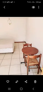Rosebank 1 Bedroom Furnished Apartment in prime location near Rosebank Mall, SAE, Boston, Capsicum
