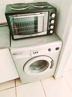 Rosebank 1 Bedroom Furnished Apartment in prime location near Rosebank Mall, SAE, Boston, Capsicum