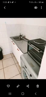 Rosebank 1 Bedroom Furnished Apartment in prime location near Rosebank Mall, SAE, Boston, Capsicum