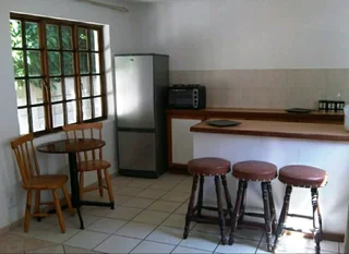 Rosebank Furnished 2 Bedroom Apartment near Rosebank Mall, SAE, Boston, Capsicum