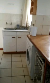 Rosebank Furnished 2 Bedroom Apartment near Rosebank Mall, SAE, Boston, Capsicum
