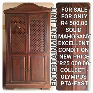 Solid Mahogany Wood Entertainment Cabinet *Excellent Condition*