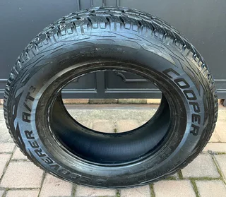 245/70/17 Cooper Discoverer AT3 Tyre *Like Brand New*