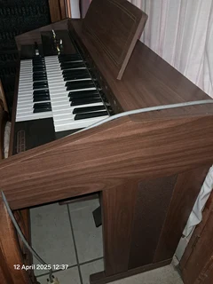 Vintage organ for sale
