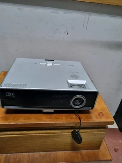 Lg DS125 Projector.