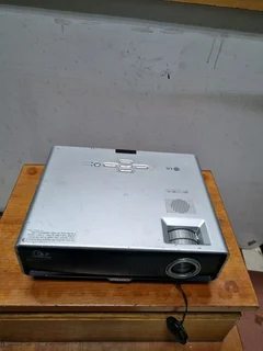 Lg DS125 Projector.