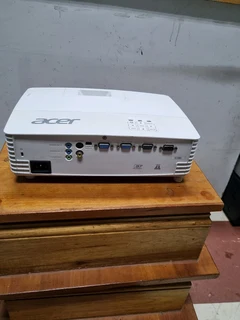 Acer X1285 Projector .