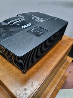 Acer X113P Projector.