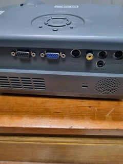 Toshiba TDP-S8 Projector.