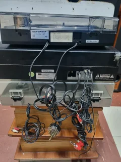 Akai AP-B110 Turntable. Made in Japan.