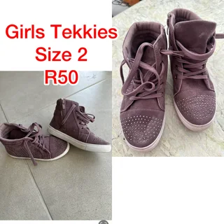 Preloved Shoes and Sneakers