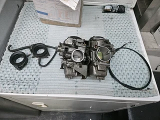 Yamaha 1.1 original 41mm carbs R3995 for both.