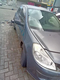 Renault Clio 3 Diesel 1.5  2007 Braking Up For Spares