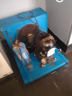 Condensing unit 2 HP compressor and 3 fan blower