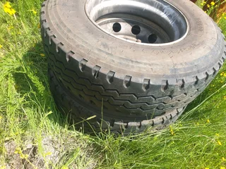 Truck Tyres with Rims