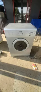 5KG DEFY DRYER.R1600 FREE DELIVERY IN PMB