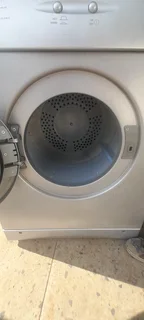 5KG DEFY DRYER.R1600 FREE DELIVERY IN PMB