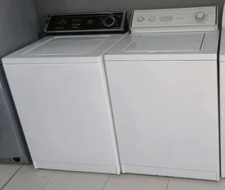 2 X Whirlpool.r8000 Free Delivery In Pmb Or Dbn