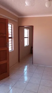 Double room for rent in Protea Glen ext 28