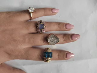 Assorted 14ct gold rings &amp; pieces