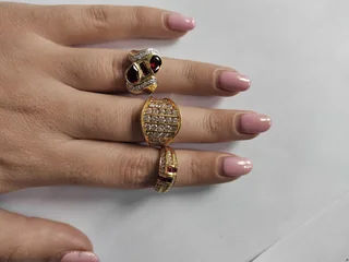 Assorted 18ct Gold &amp; Diamond Rings &amp; Pieces