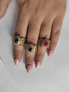 Assorted 18ct Gold &amp; Diamond Rings &amp; Pieces