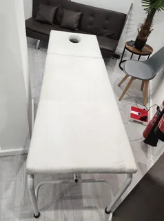 Adjusttable spa /lash beds