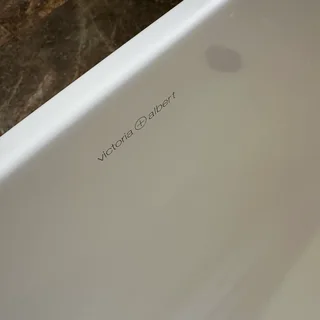 Bathtub Victoria &amp; Albert